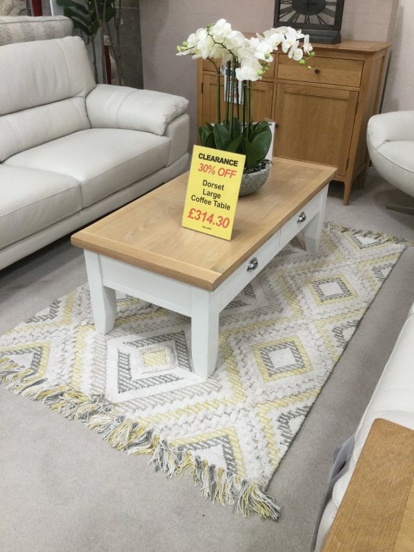 CLEARANCE PRODUCTS Dorset Coffee Table