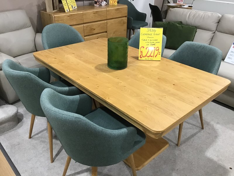 CLEARANCE PRODUCTS Munich Table and 6 Chairs