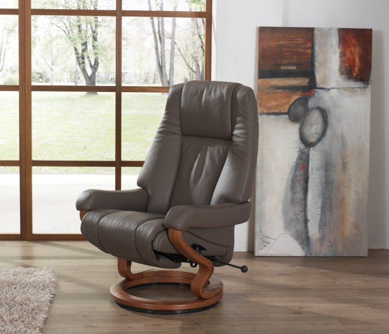 Himolla Himolla Carron Extra Large Manual Recliner Chair with Footrest